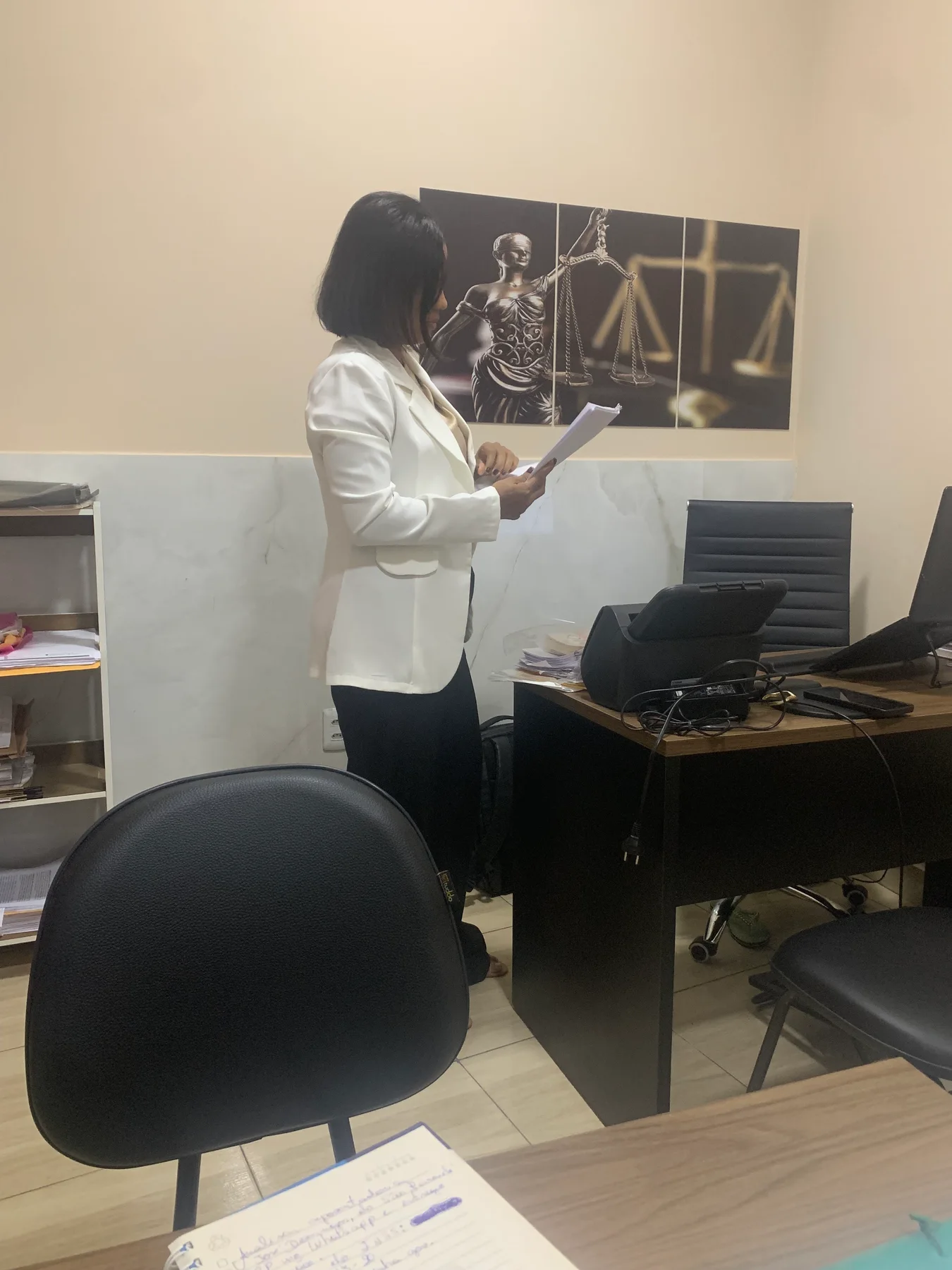 Profissional em ambiente de escritório